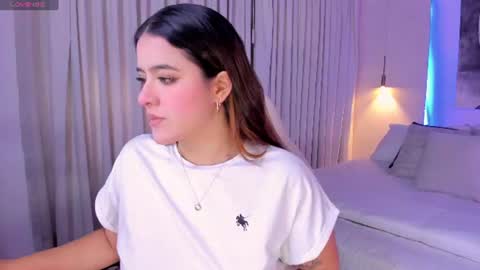 Snapshot of nathalie_rivers chatting on July 15, 11:15 am NATHALIE online show from July 15, 11:15 am