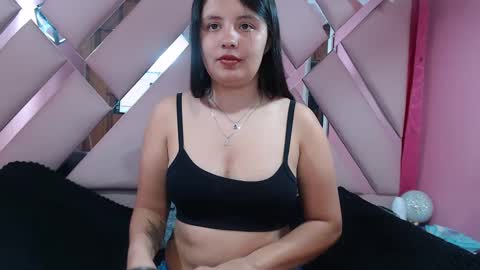 Snapshot of nathaly_sweet23 chatting on December 20, 3:36 am Nathaly sweet online show from December 20, 3:36 am