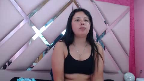 Snapshot of nathaly_sweet23 chatting on September 24, 3:21 am Nathaly sweet online show from September 24, 3:21 am