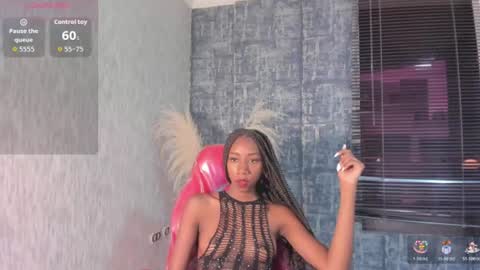 Snapshot of nathalyleen chatting on July 8, 8:35 pm online show from July 8, 8:35 pm