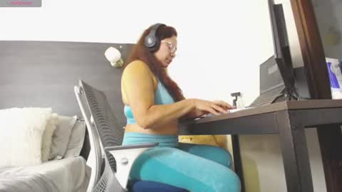Snapshot of nathalyrae41 chatting on July 3, 2:45 pm nathalyrae41 online show from July 3, 2:45 pm