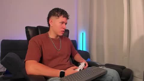 Snapshot of nathan_blake_ chatting on September 27, 7:08 pm Nathan online show from September 27, 7:08 pm