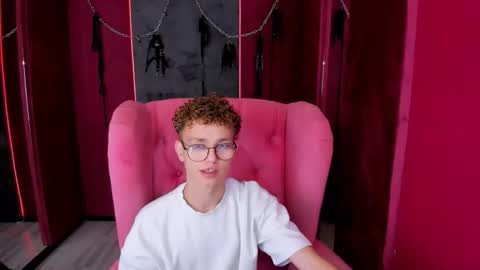 Snapshot of nathan_curl chatting on October 12, 11:09 am Nathan online show from October 12, 11:09 am
