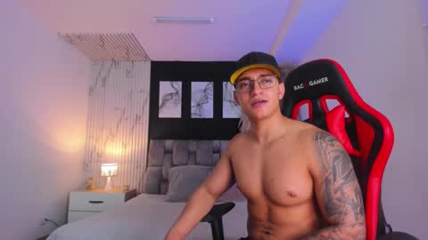 Snapshot of nathan_gross chatting on February 13, 5:26 am nathan_gross online show from February 13, 5:26 am