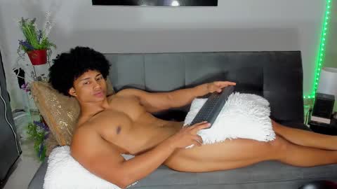Snapshot of nathan_sexy247 chatting on October 9, 3:21 pm Nathan online show from October 9, 3:21 pm