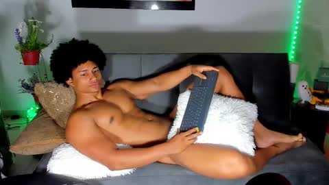 Snapshot of nathan_sexy247 chatting on October 15, 11:10 am Nathan online show from October 15, 11:10 am