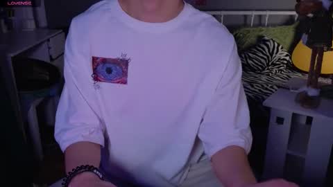 N A T H AN online show from November 8, 3:56 pm