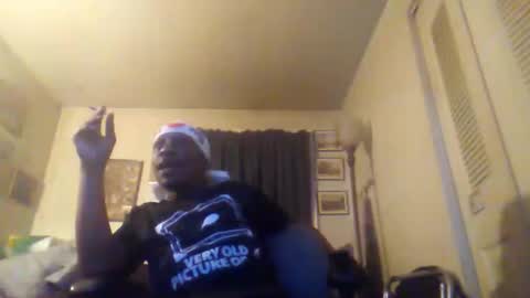 nathanbutler0 online show from March 22, 12:47 am