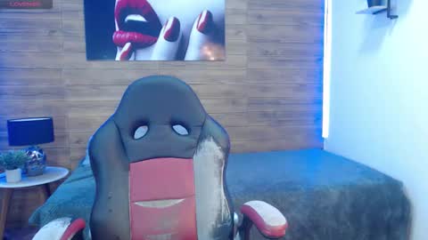 nathanclay online show from March 28, 5:18 am