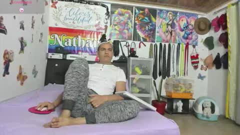 Snapshot of nathannathaniel chatting on February 24, 5:05 am nathan nathaniel online show from February 24, 5:05 am