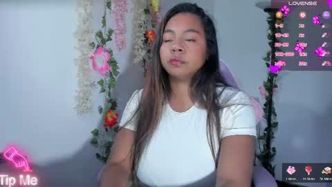 Snapshot of nathasha_jhonsom_ chatting on July 19, 9:07 pm Naty online show from July 19, 9:07 pm