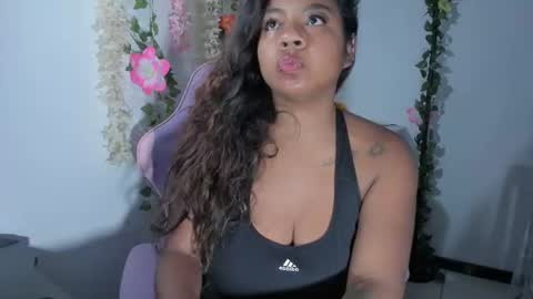 Snapshot of nathasha_jhonsom_ chatting on July 22, 11:24 am Naty online show from July 22, 11:24 am