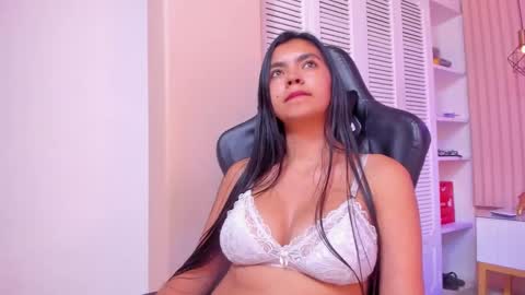 Snapshot of nathyy_garcia chatting on January 18, 1:18 pm Nathyy online show from January 18, 1:18 pm