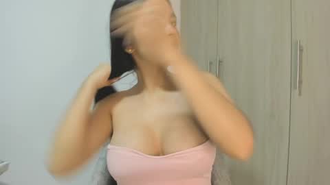 Snapshot of nathyy_garcia chatting on September 27, 5:01 am Nathyy online show from September 27, 5:01 am