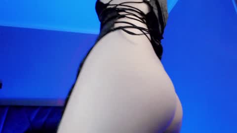 Snapshot of natsumi18 chatting on February 3, 7:51 am natsumi18 online show from February 3, 7:51 am