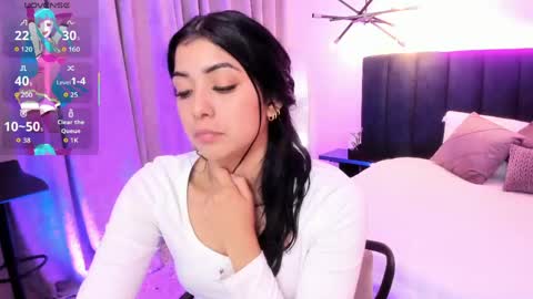 Snapshot of nattashaa7 chatting on April 12, 11:37 am nattashaa online show from April 12, 11:37 am