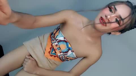 Nathalie smith online show from May 12, 6:27 pm