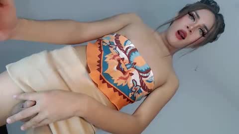 Nathalie smith online show from May 16, 10:36 am