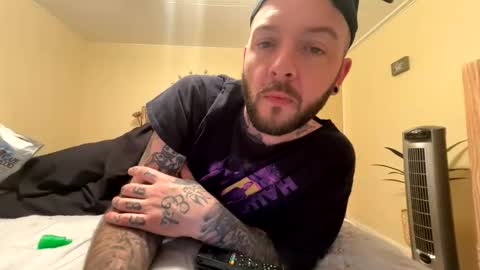 Nattidaddy online show from April 25, 3:20 pm