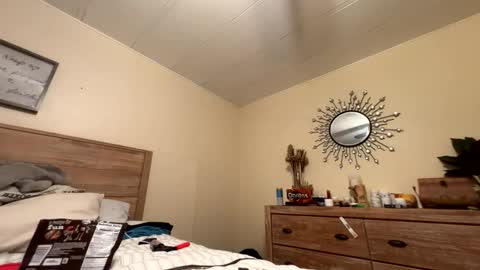Nattidaddy online show from May 17, 7:17 am