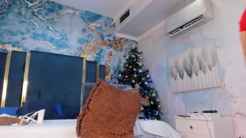 Snapshot of natty_roberts_ chatting on December 14, 9:19 pm Natty online show from December 14, 9:19 pm