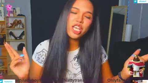 Snapshot of nattyladyboy chatting on May 9, 6:29 am Natty online show from May 9, 6:29 am