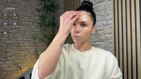 NATTY FIERROS online show from December 23, 6:22 am