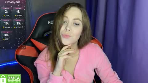 natural_babe666 online show from November 10, 8:52 pm