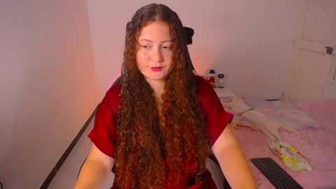 Snapshot of natural_ginger5 chatting on May 16, 3:22 pm natural_ginger5 online show from May 16, 3:22 pm