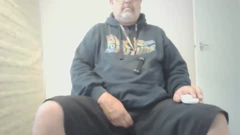 Snapshot of naturistmale45 chatting on September 11, 10:48 am naturistmale45 online show from September 11, 10:48 am