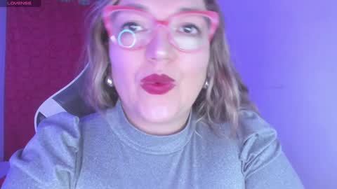 Snapshot of naty__mature_ chatting on January 25, 3:19 am Nataly online show from January 25, 3:19 am