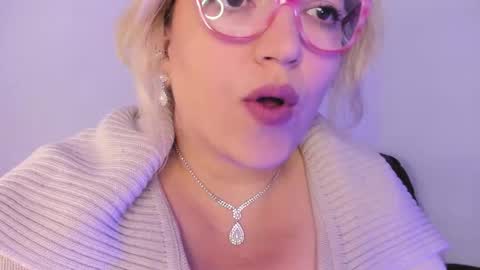 Snapshot of naty__mature_ chatting on October 30, 8:38 am Nataly online show from October 30, 8:38 am