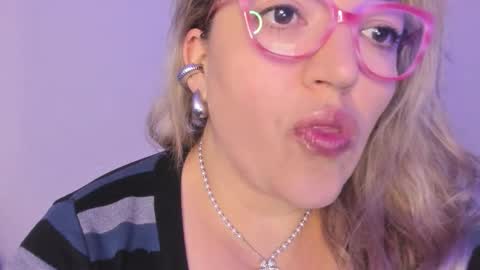 Snapshot of naty__mature_ chatting on November 8, 7:01 pm Nataly online show from November 8, 7:01 pm