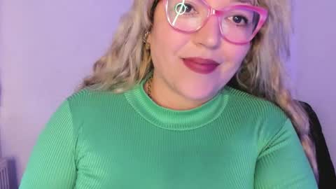 Snapshot of naty__mature_ chatting on November 10, 5:01 pm Nataly online show from November 10, 5:01 pm