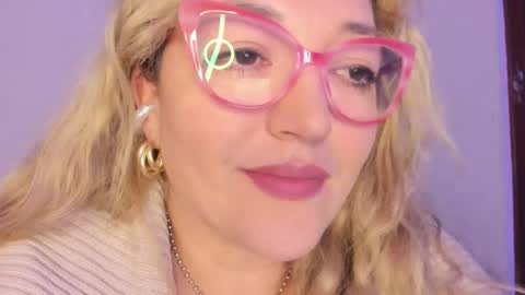 Snapshot of naty__mature_ chatting on November 21, 5:44 pm Nataly online show from November 21, 5:44 pm