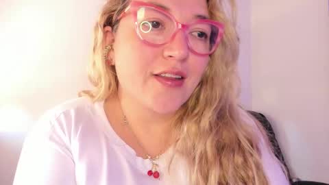 Snapshot of naty__mature_ chatting on November 30, 3:49 pm Nataly online show from November 30, 3:49 pm