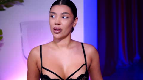 Snapshot of natydesiree chatting on January 2, 7:18 pm Naty online show from January 2, 7:18 pm