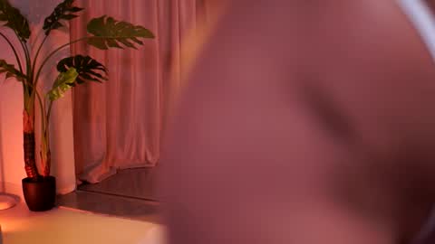 Naty online show from March 30, 7:15 pm