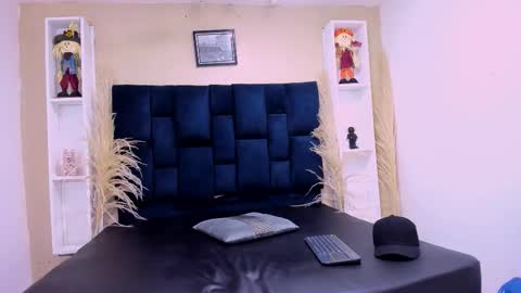 Snapshot of natzuki_ chatting on November 4, 11:42 am natzuki_ online show from November 4, 11:42 am