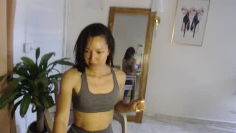 Stella Mcqueen online show from May 9, 3:39 pm