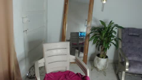 Stella Mcqueen online show from May 16, 9:24 pm