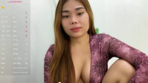 Snapshot of natzumiee_ chatting on February 7, 2:37 am Shuvee Keiko Half Japanese Half Pinay online show from February 7, 2:37 am