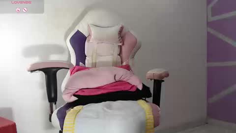 Snapshot of naughty69hottie chatting on September 8, 8:30 pm Leina modelo independiente online show from September 8, 8:30 pm