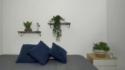 Emily online show from April 10, 1:11 am