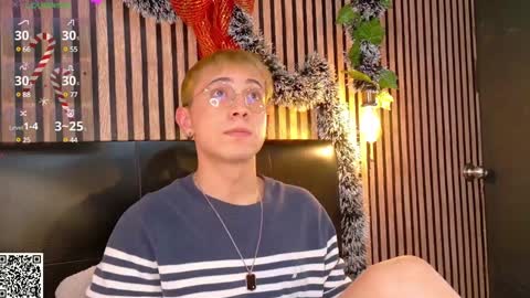 Christopher  Chris online show from December 16, 3:43 pm