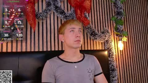 Christopher  Chris online show from December 19, 12:45 pm