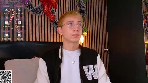 Christopher  Chris online show from December 21, 12:38 pm