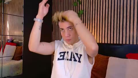 Christopher  Chris online show from March 3, 12:48 pm