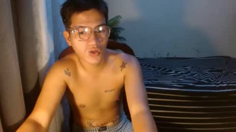 naughty_angelo online show from May 4, 8:32 am
