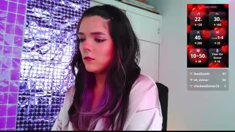 Snapshot of naughty_em_17 chatting on March 4, 1:49 pm Em  please help me reach 100 thumbs up 3 online show from March 4, 1:49 pm